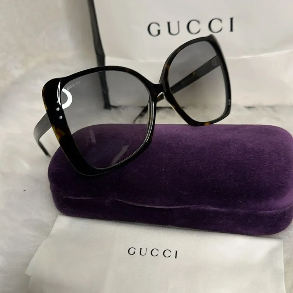 💯Authentic Gucci Sunglasses with Case🍀 - Picture 6 of 16